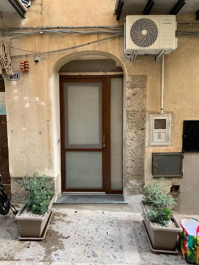 Vitrani'S House Apartments تْشيفالو المظهر الخارجي الصورة
