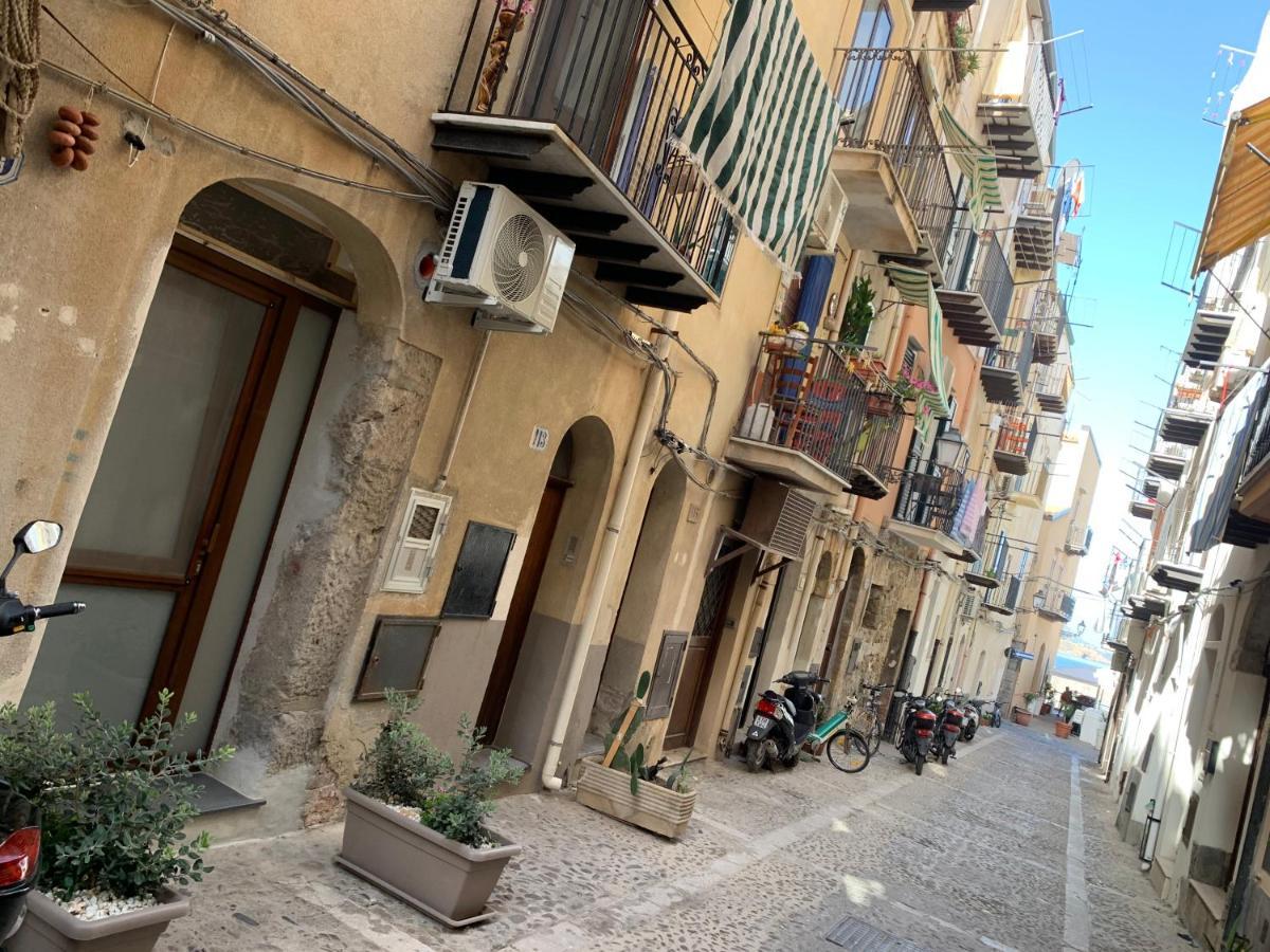 Vitrani'S House Apartments تْشيفالو المظهر الخارجي الصورة